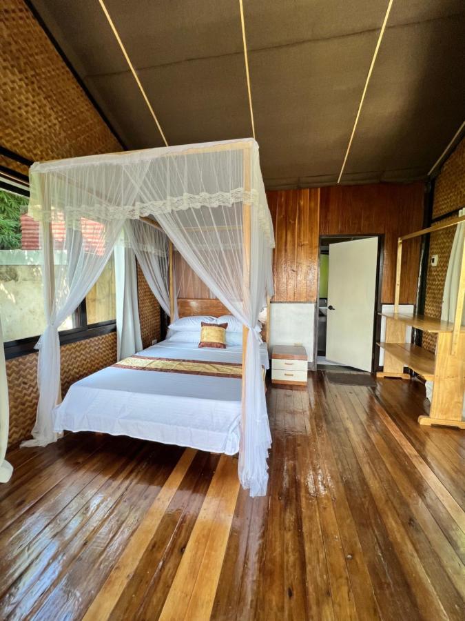 Ursula Beach Resort El Nido Exterior photo